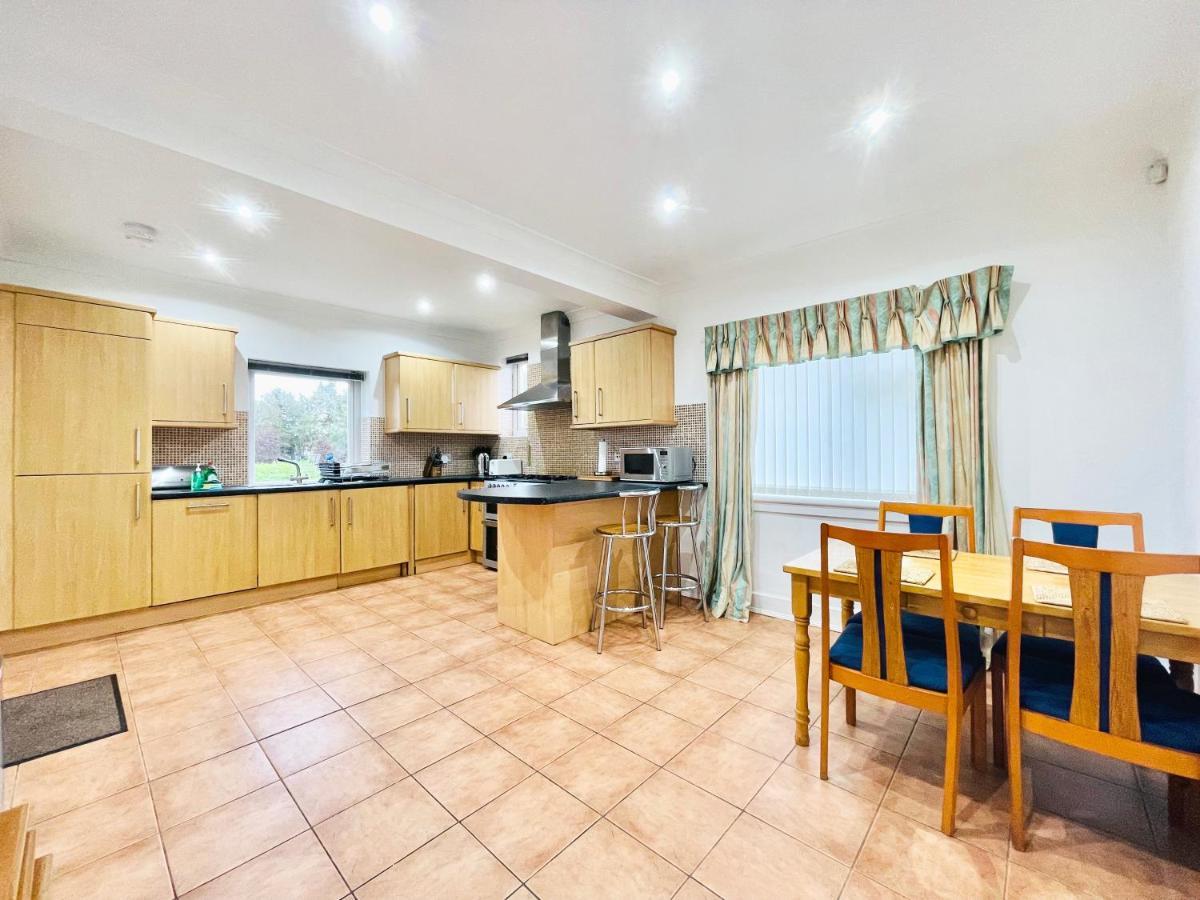 Millerston House Villa กลาสโกว์ ภายนอก รูปภาพ