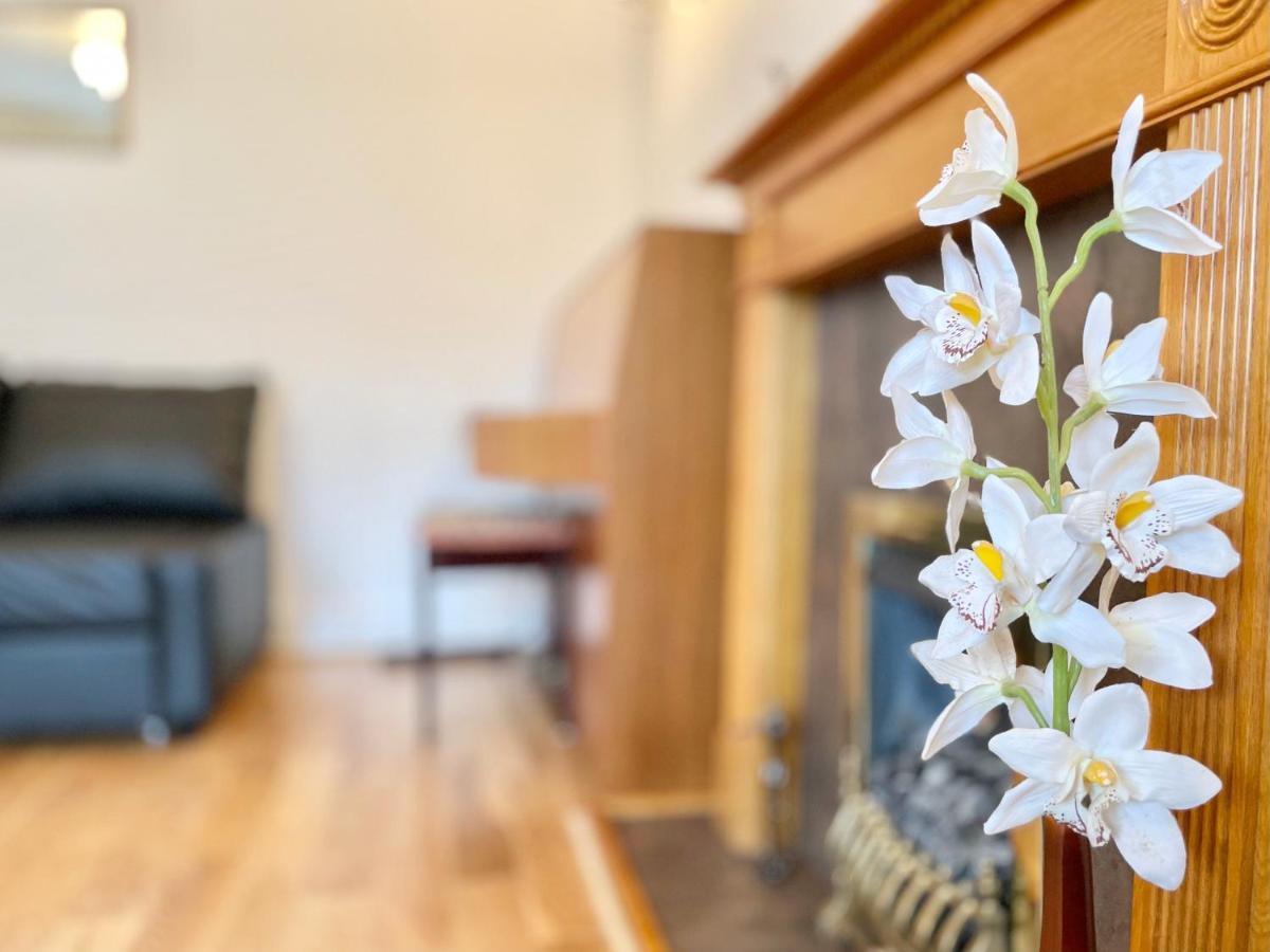 Millerston House Villa กลาสโกว์ ภายนอก รูปภาพ